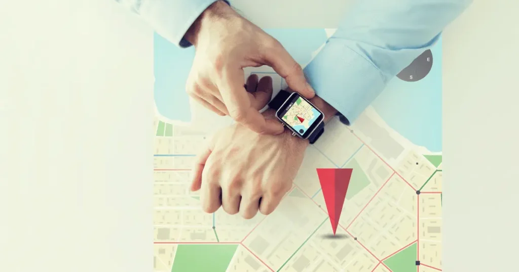 Närbild på en persons handled med en GPS-klocka som visar karta, över en stor karta med en röd pil.